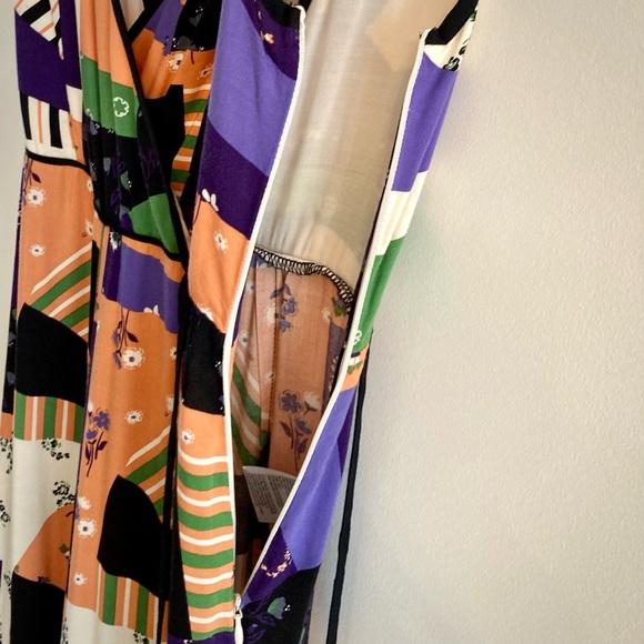 Urban Outfitters sleeveless wide leg V neck patchwork pattern jumpsuit size 2 - Picture 7 of 12